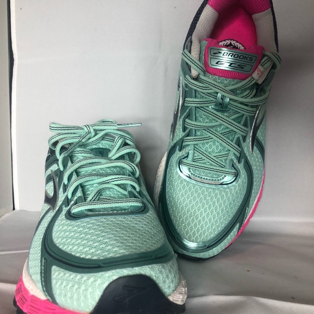 Brooks Women's Athletic Shoes - Mint Green and Fuchsia - Picture 9 of 10